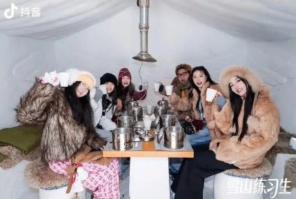 ��ѩɽ��ϰ��������ɽ��Ӫ��������������ڰ�ѩ������㳡